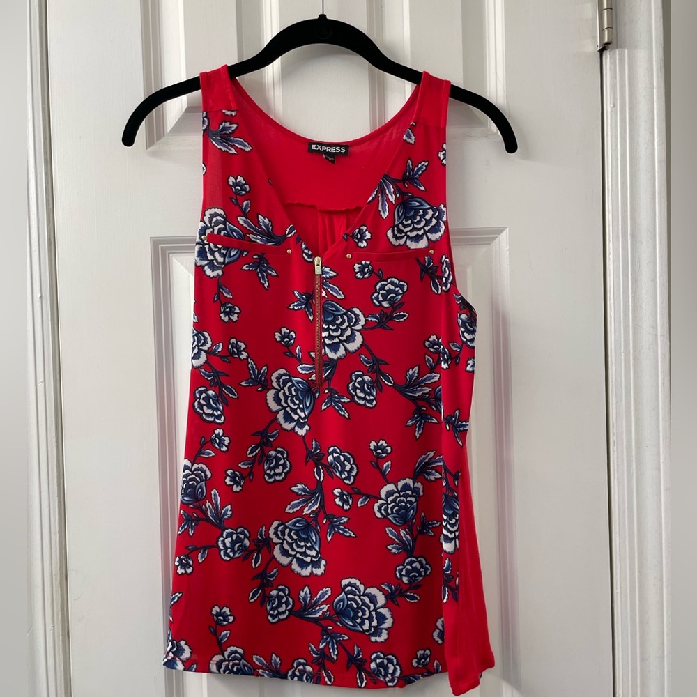 Express tank, red floral, size small